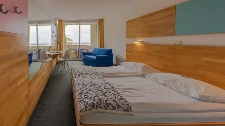 Tek Büyük Yataklı Oda, Balkon, Deniz Manzaralı