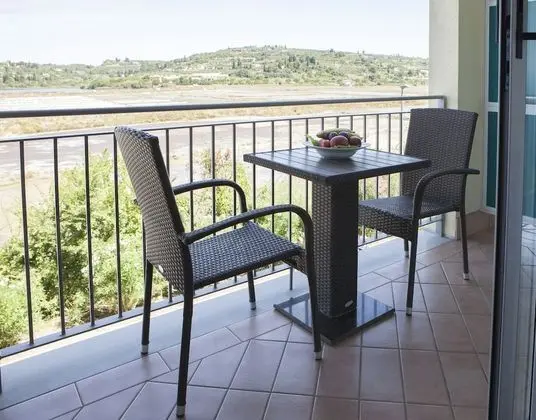 Tek Büyük Yataklı Oda, Balkon, Deniz Manzaralı