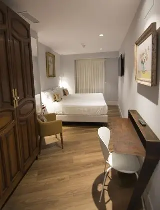 Tek Büyük veya İki Ayrı Yataklı Oda