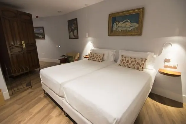 Tek Büyük veya İki Ayrı Yataklı Oda