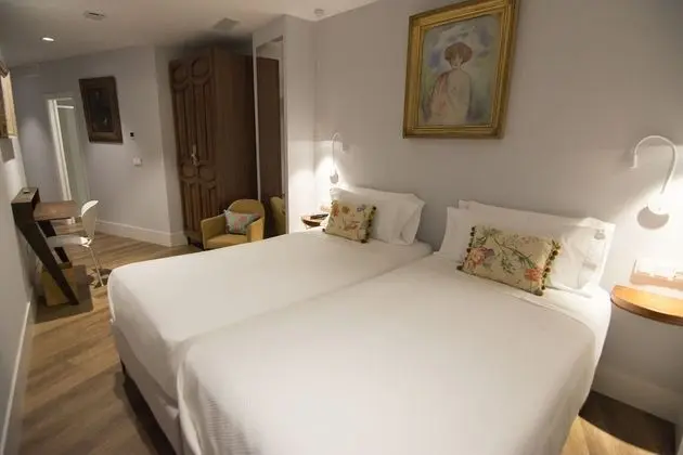 Tek Büyük veya İki Ayrı Yataklı Oda