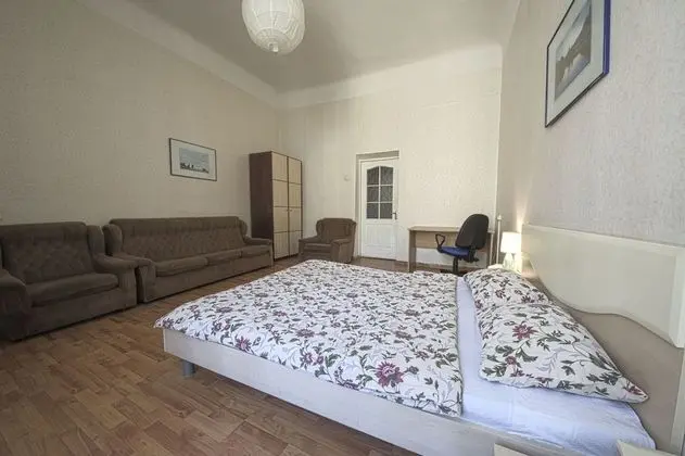 Apart Daire (Mala Zhytomirska str., 16)