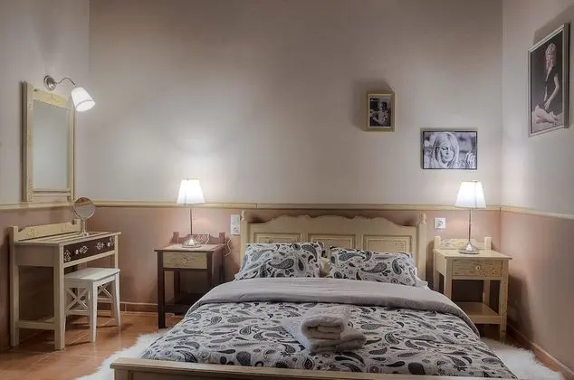 Tek Büyük Yataklı Oda