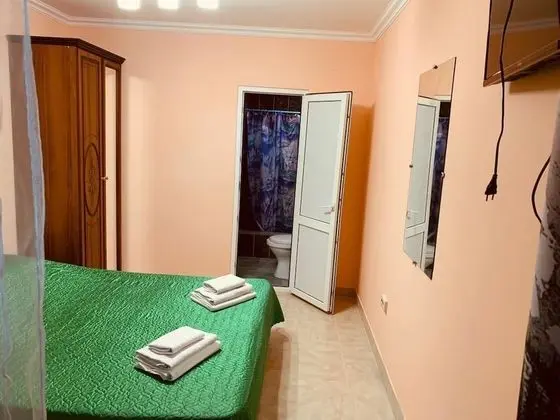 Comfort Tek Büyük Yataklı Oda, 1 Çift Kişilik Yatak, Buzdolabı ve Mikrodalga, Avlu Manzaralı