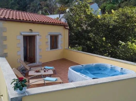 Villa, 2 Yatak Odası, Sıcak Su Havuzu, Deniz Manzaralı