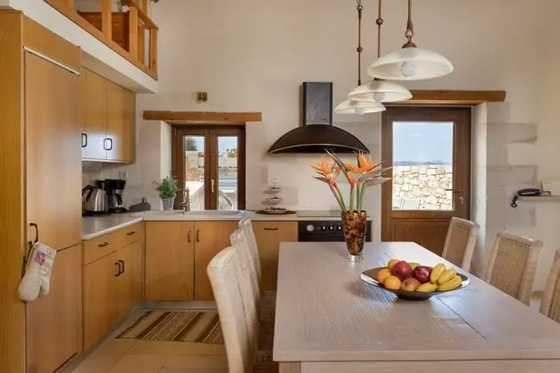 Traditional Villa, 2 Yatak Odası, Kişiye Özel Havuzlu, Deniz Manzaralı (Exterior Hot Tub)