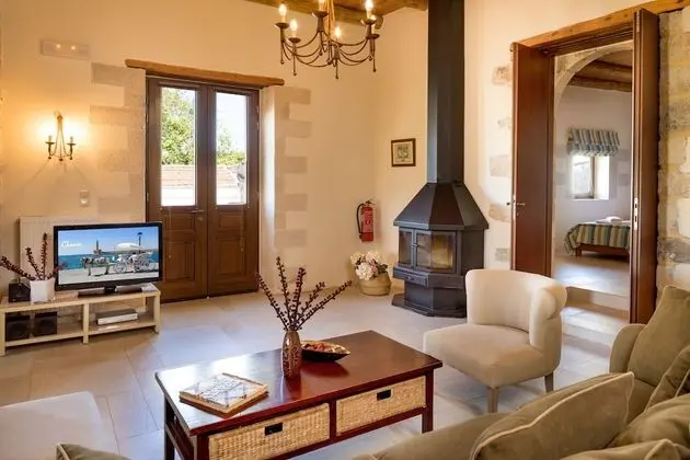 Traditional Villa, 2 Yatak Odası, Kişiye Özel Havuzlu, Deniz Manzaralı (Exterior Hot Tub)