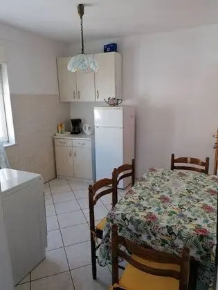 Apart Daire (Olgi - free parking - A4(5))
