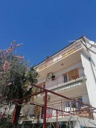 Apart Daire (Olgi - free parking - A4(5))