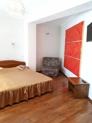 Basic Tek Büyük Yataklı Oda