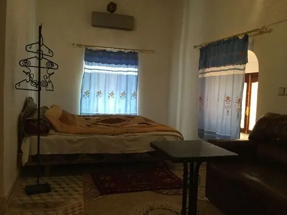 Büyük Yataklı Tek Kişilik Oda