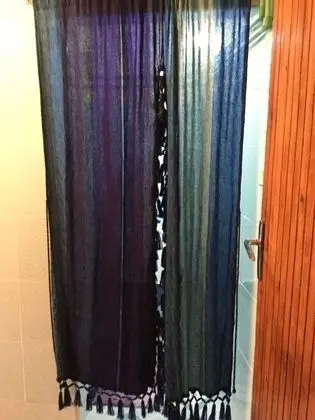 Büyük Yataklı Tek Kişilik Oda