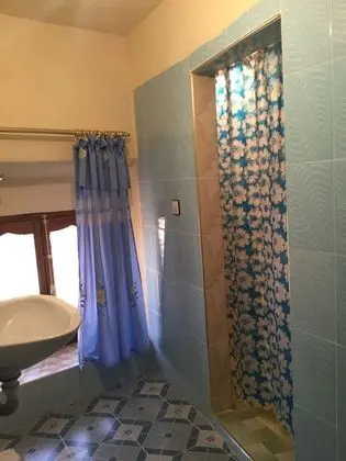 Büyük Yataklı Tek Kişilik Oda