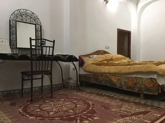 Traditional Büyük Yataklı Tek Kişilik Oda