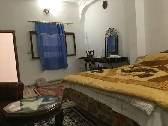 Traditional Büyük Yataklı Tek Kişilik Oda