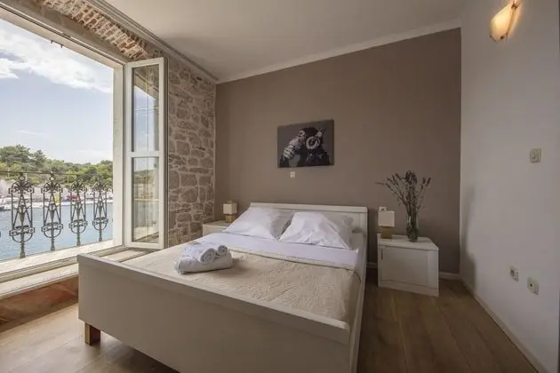 Deluxe Tek Büyük Yataklı Oda, Balkon, Deniz Manzaralı