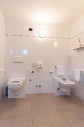 Classic Tek Büyük Yataklı Oda