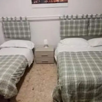 Üç Kişilik Oda