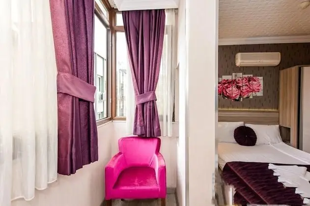 Tek Büyük veya İki Ayrı Yataklı Oda