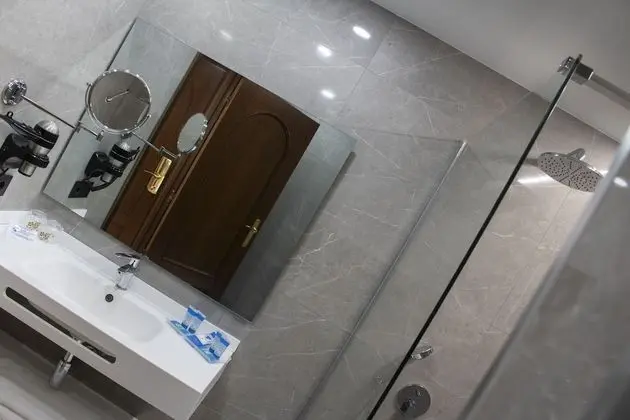 Superior Tek Büyük Yataklı Oda, Balkon