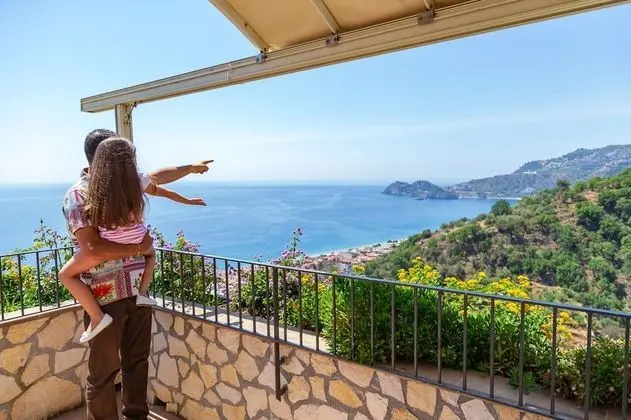 Tek Büyük Yataklı Oda, Teras, Deniz Manzaralı (Terrazze)