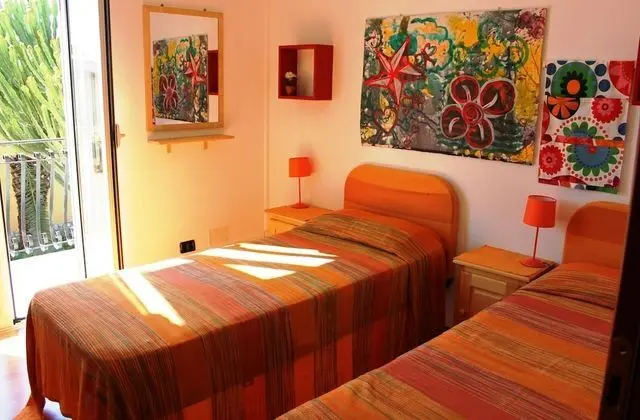 Tek Büyük veya İki Ayrı Yataklı Oda, Balkon