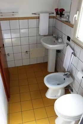 Tek Büyük veya İki Ayrı Yataklı Oda, Balkon