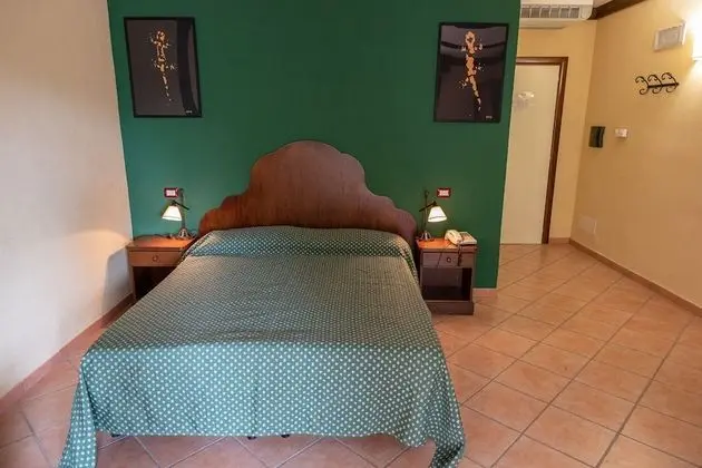 Standard Dört Kişilik Oda