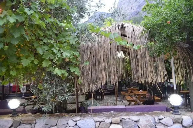 Geniş Standart Oda, Bahçe Manzaralı