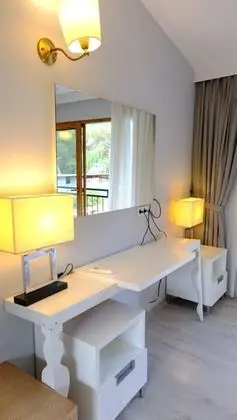 Deluxe,Havuz Manzaralı