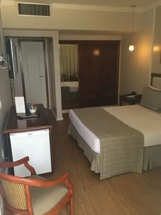 Deluxe Tek Büyük Yataklı Oda (with Balcony)
