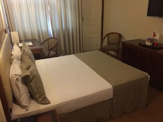 Deluxe Tek Büyük Yataklı Oda (with Balcony)