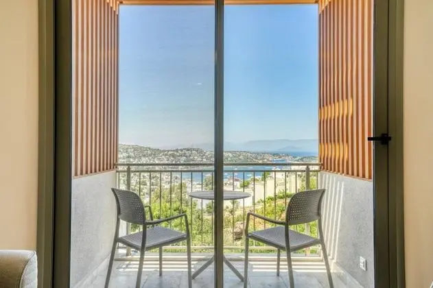 Daire-İki Yatak Odalı, Deniz Manzaralı, Balkonlu