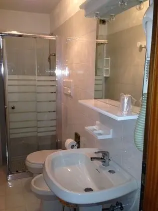 Üç Kişilik Oda, Balkon