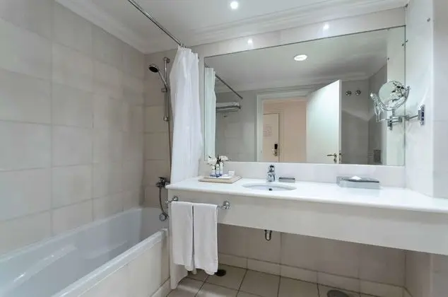 Standard Tek Büyük Yataklı Oda