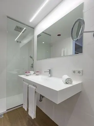 Premium Tek Büyük Yataklı Oda, Teras (1 adult and 1 child)