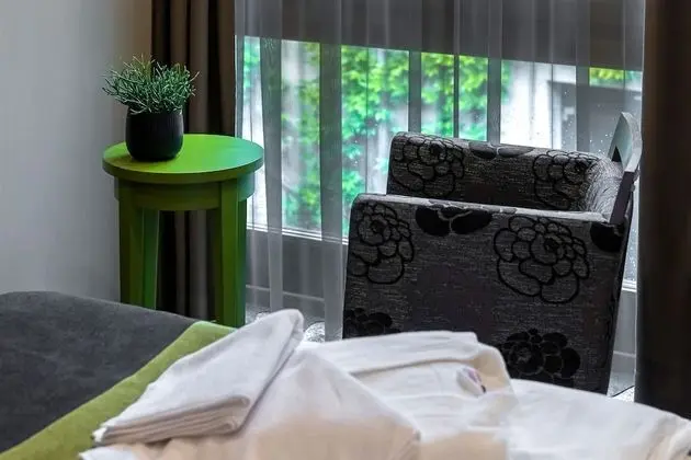 Deluxe Tek Büyük Yataklı Oda, Bahçe Manzaralı