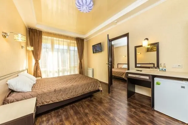 Tek Büyük veya İki Ayrı Yataklı Oda, Balkon