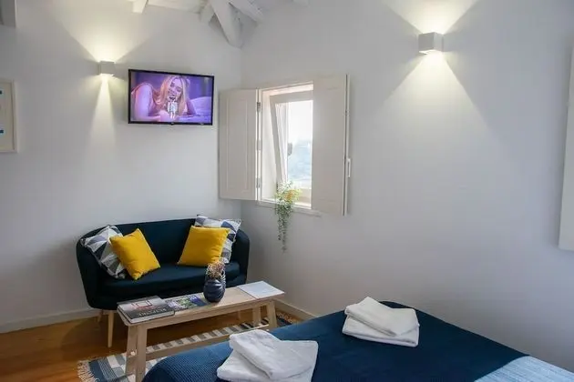 Studio with River View (Top)