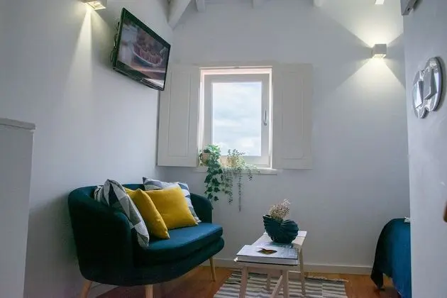 Studio with River View (Top)