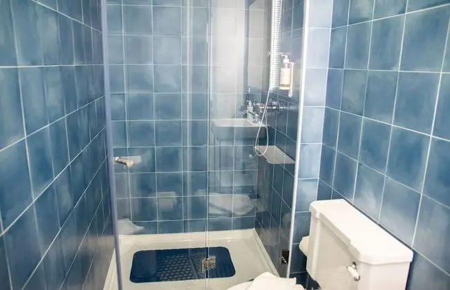 Studio with River View (Top)