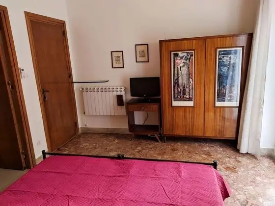 Tek Büyük veya İki Ayrı Yataklı Oda, Şehir Manzaralı