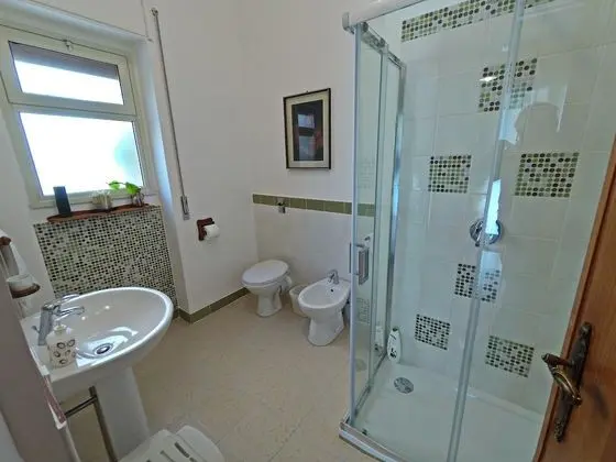 Tek Büyük veya İki Ayrı Yataklı Oda, Şehir Manzaralı