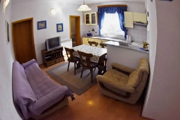 Apart Daire, Teras, Zemin Kat (Number 1)