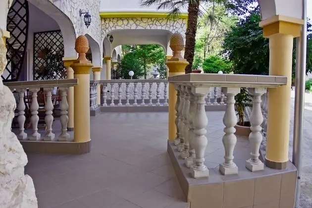 Apart Daire, Teras, Zemin Kat (Number 2)