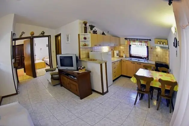 Apart Daire, Teras, Zemin Kat (Number 3)