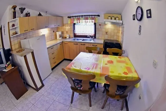 Apart Daire, Teras, Zemin Kat (Number 3)