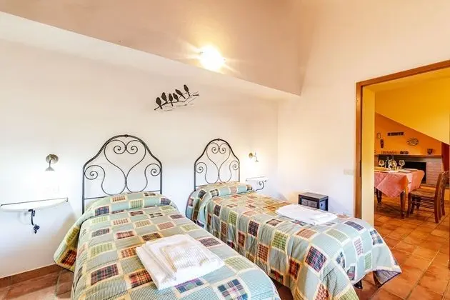 Family Apart Daire, 2 Çift Kişilik Yatak, Bahçeli (Olive apt with shared pool)