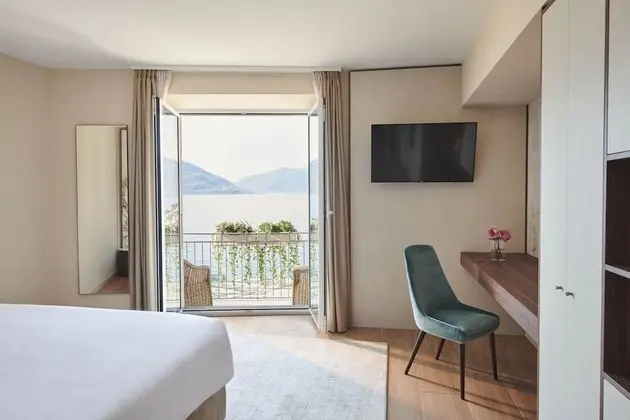 Lake Suite