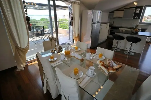 Apart Daire, Deniz Manzaralı